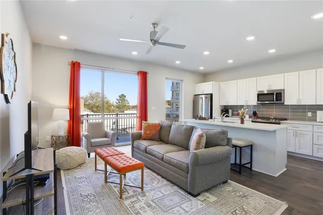 $335,000 | 900 Bartholomew Street, Unit 321, New Orleans, LA 70117