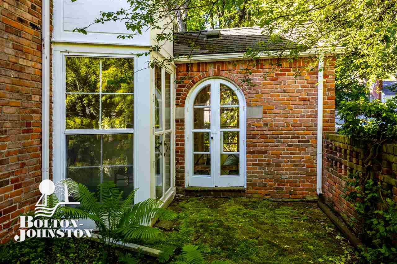 94 Touraine Road Grosse Pointe, MI 48236 - Photo 93 of 95 50012602-92.JPG