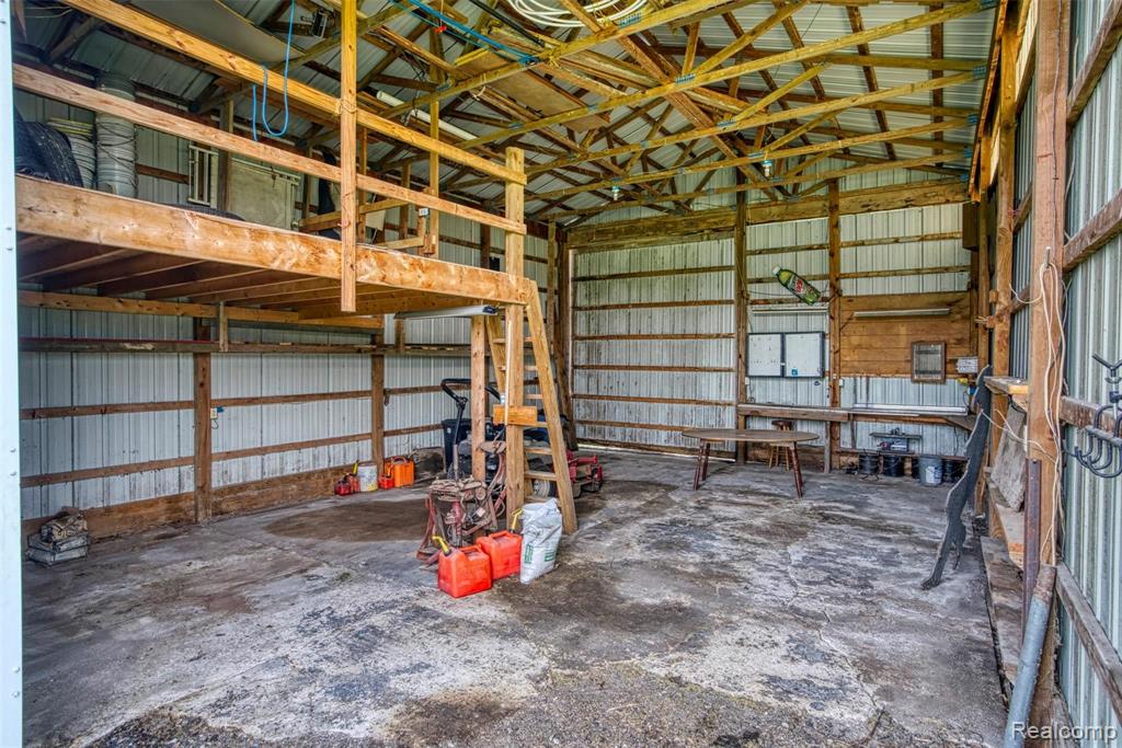 8869 North Robb Road Fowlerville, MI 48836 - Photo 28 of 33