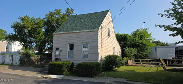 $149,900 | 19 Main Street, Albany, NY 12204