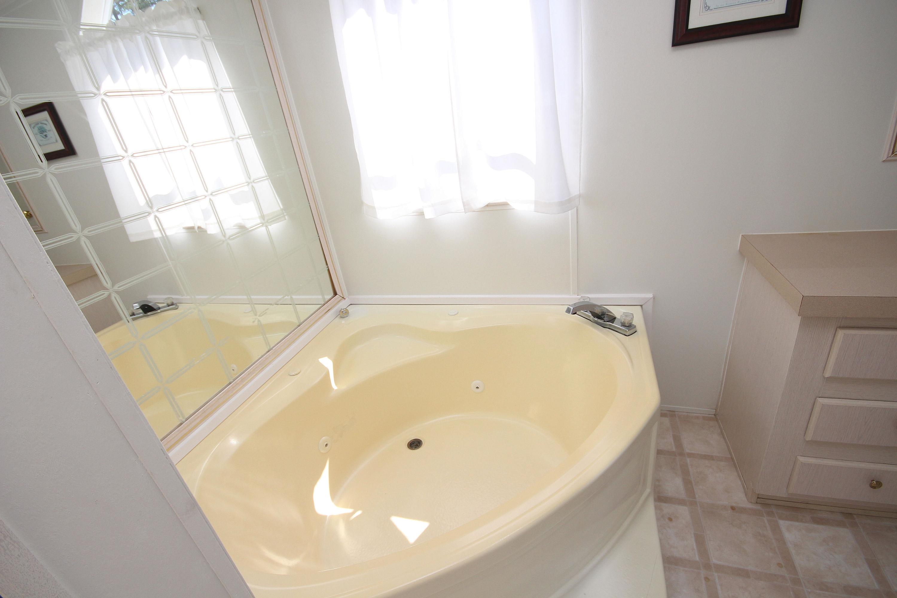 178 McCloud Road Freeport, FL 32439 - Photo 19 of 32 178mcCloudMasterBth-3637334448-O