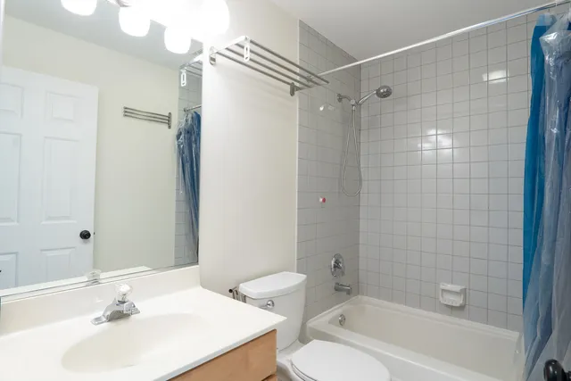 $3,350 | 712 Hamilton Court, Schaumburg, IL 60107