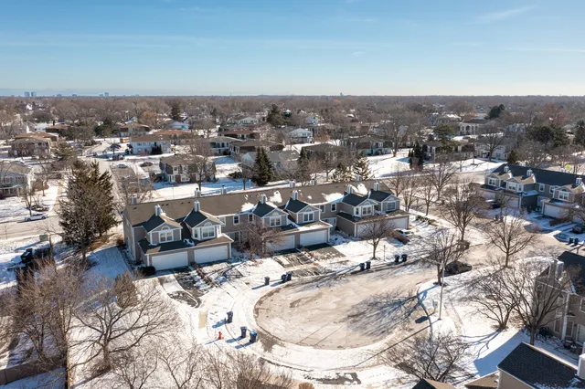 $3,350 | 712 Hamilton Court, Schaumburg, IL 60107