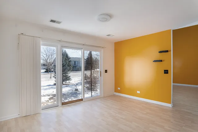 $3,350 | 712 Hamilton Court, Schaumburg, IL 60107