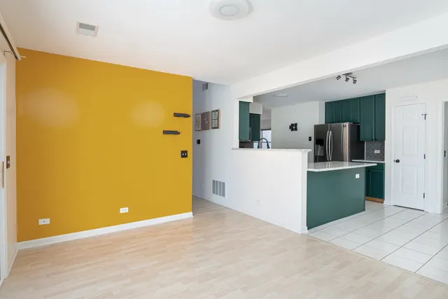 $3,350 | 712 Hamilton Court, Schaumburg, IL 60107