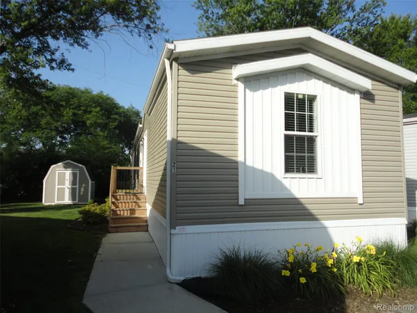 $62,000 | 21 St Andrews, Temperance, MI 48182