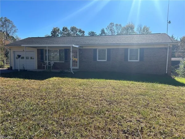 $214,500 | 263 Badgett Avenue, Mount Airy, NC 27030