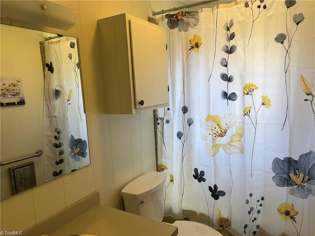 263 Badgett Avenue Mount Airy, NC 27030 - Photo 7 of 17