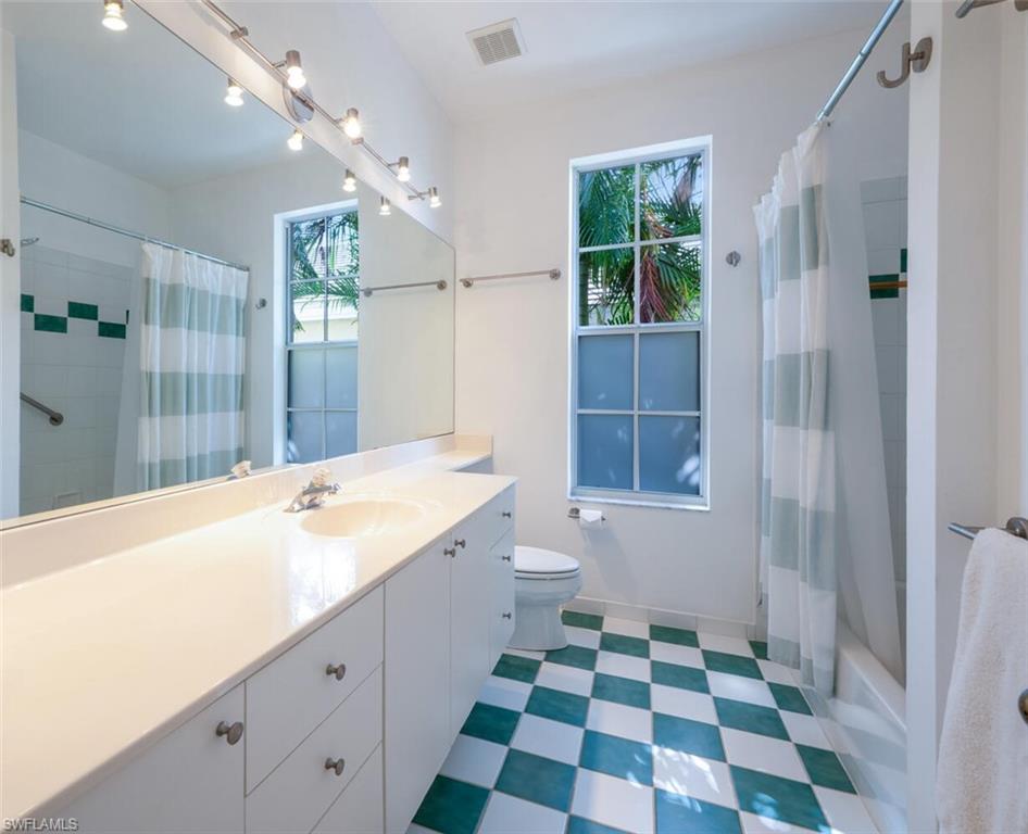 134 San Rafael Lane Naples, FL 34119 - Photo 21 of 33 Gallery Image 21