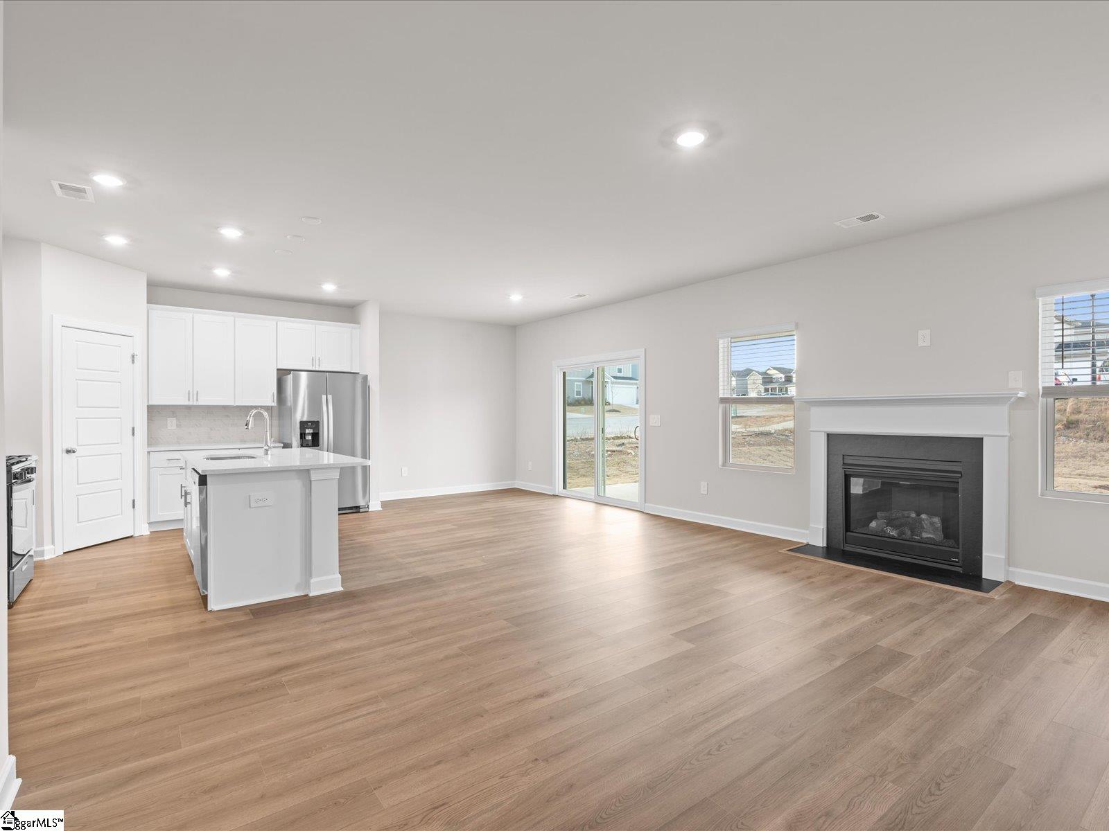 517 Hazelcroft Drive Fountain Inn, SC 29644 - Photo 8 of 36 Gallery Image 8