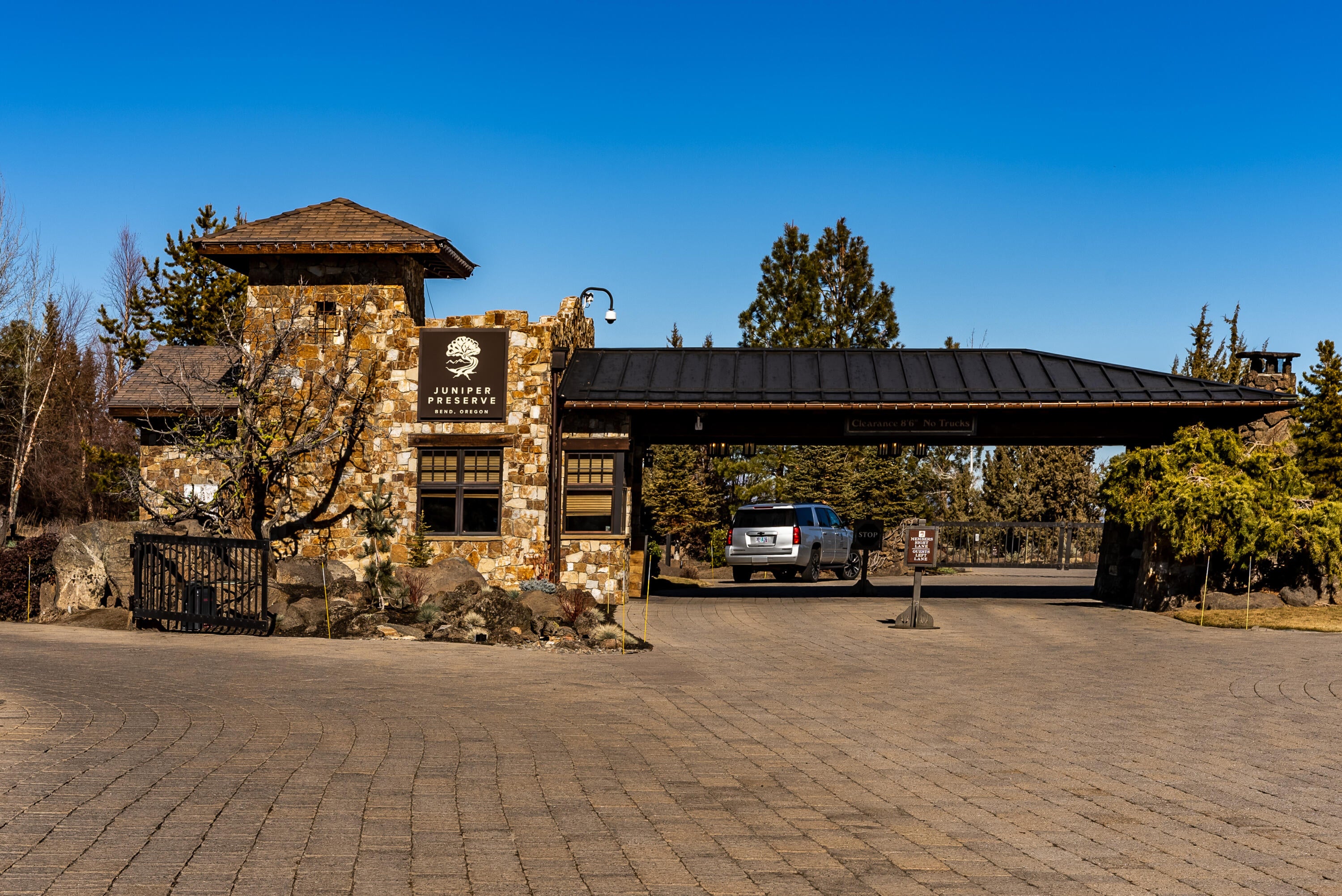 22982 Ghost Tree Lane Bend, OR 97701 - Photo 48 of 49 1.PH Gatehouse
