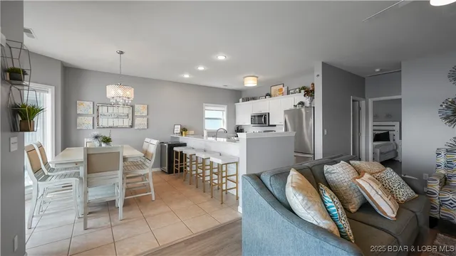 $475,000 | 492 Regatta Bay Drive, Unit 4E, Lake Ozark, MO 65049