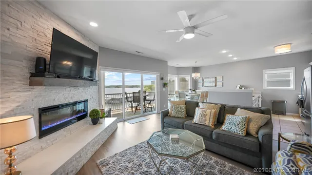 $475,000 | 492 Regatta Bay Drive, Unit 4E, Lake Ozark, MO 65049