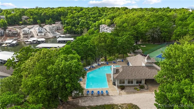 $475,000 | 492 Regatta Bay Drive, Unit 4E, Lake Ozark, MO 65049