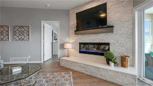 $475,000 | 492 Regatta Bay Drive, Unit 4E, Lake Ozark, MO 65049