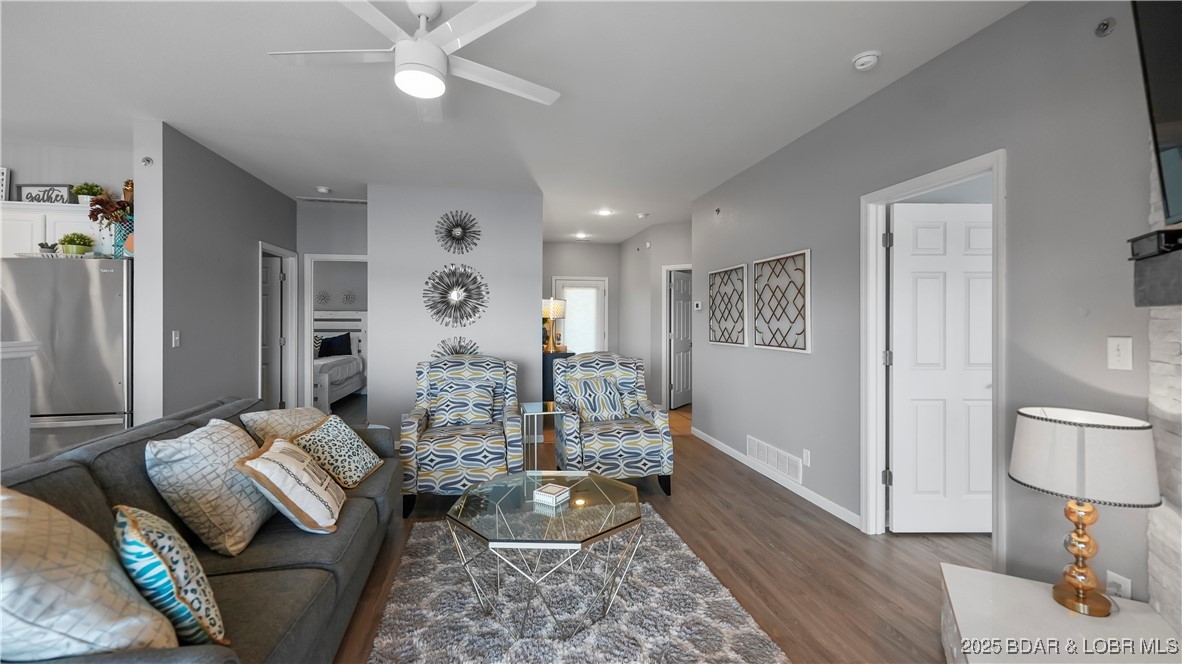 492 Regatta Bay Drive, Unit 4E Lake Ozark, MO 65049 - Photo 9 of 47