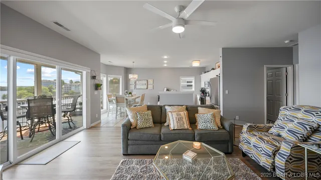$475,000 | 492 Regatta Bay Drive, Unit 4E, Lake Ozark, MO 65049