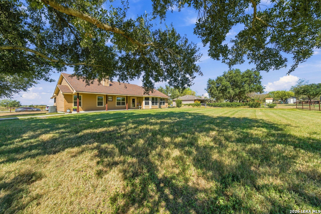 3690 Rakowitz Road Adkins, TX 78101 - Photo 9 of 36 Gallery Image 9