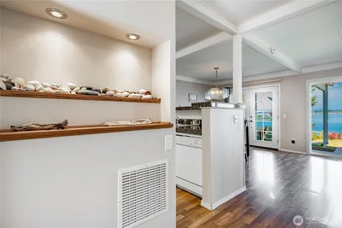 $875,000 | 6887 Holeman Avenue, Blaine, WA 98230