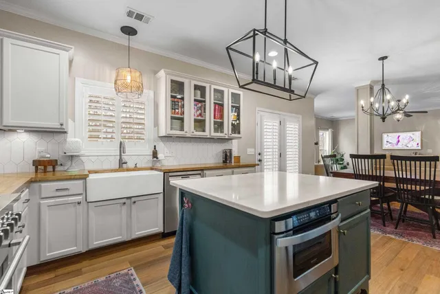 $700,000 | 6 Springhead Way, Greer, SC 29650