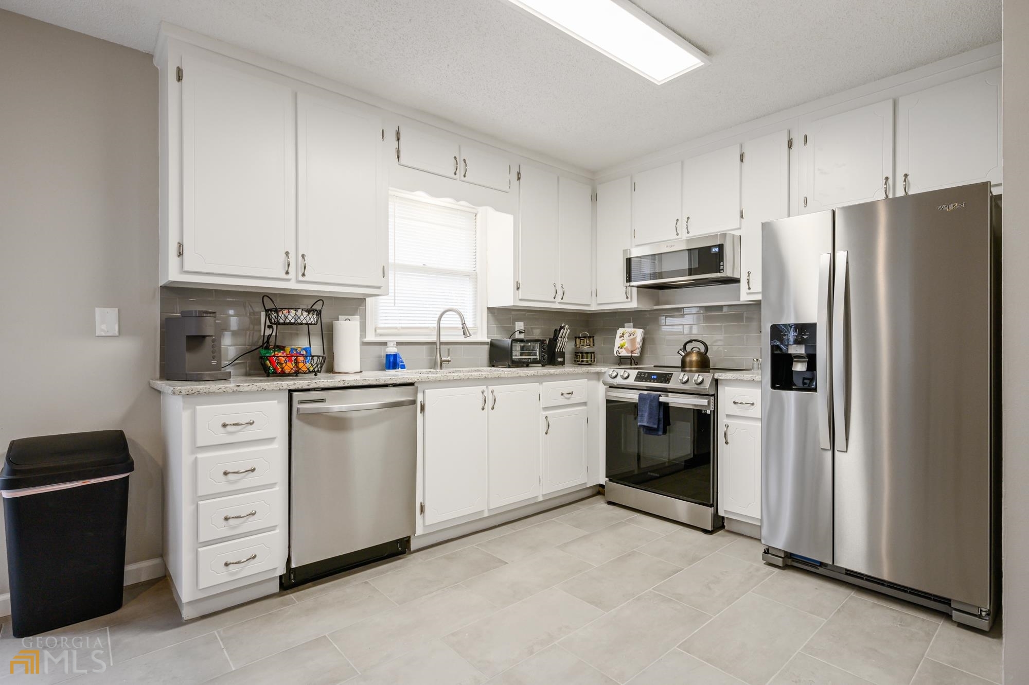 25 Jennifer Lane Rydal, GA 30171 - Photo 8 of 29