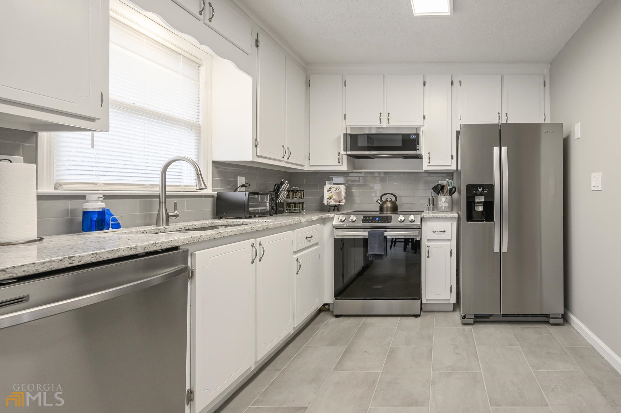 25 Jennifer Lane Rydal, GA 30171 - Photo 9 of 29