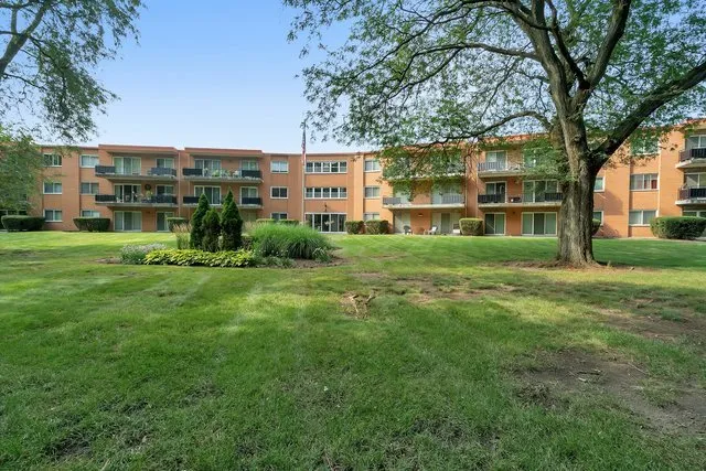 $124,900 | 940 Holbrook Road, Unit 6A, Homewood, IL 60430