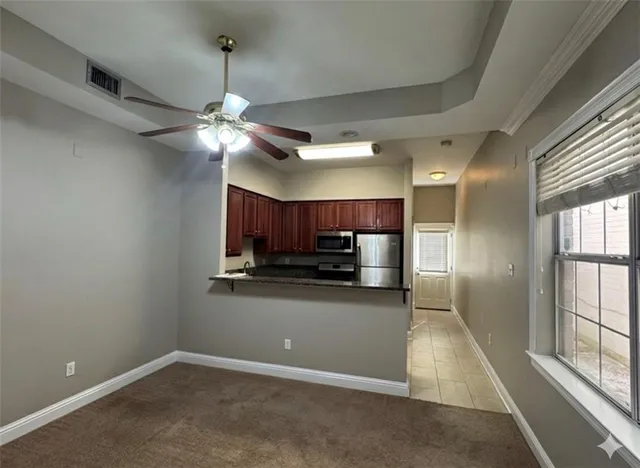 $1,975 | 302 West Robert E Lee Boulevard, New Orleans, LA 70124