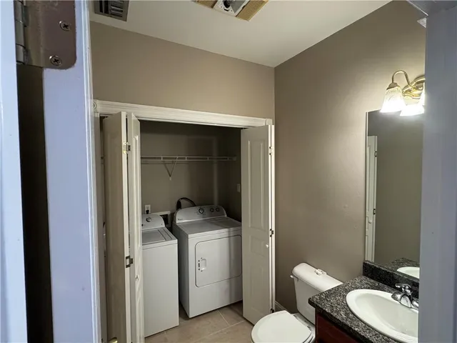 $1,975 | 302 West Robert E Lee Boulevard, New Orleans, LA 70124