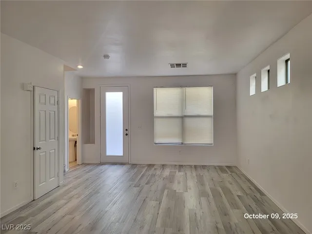 $1,850 | 9708 Villa Lorena Avenue, Las Vegas, NV 89147