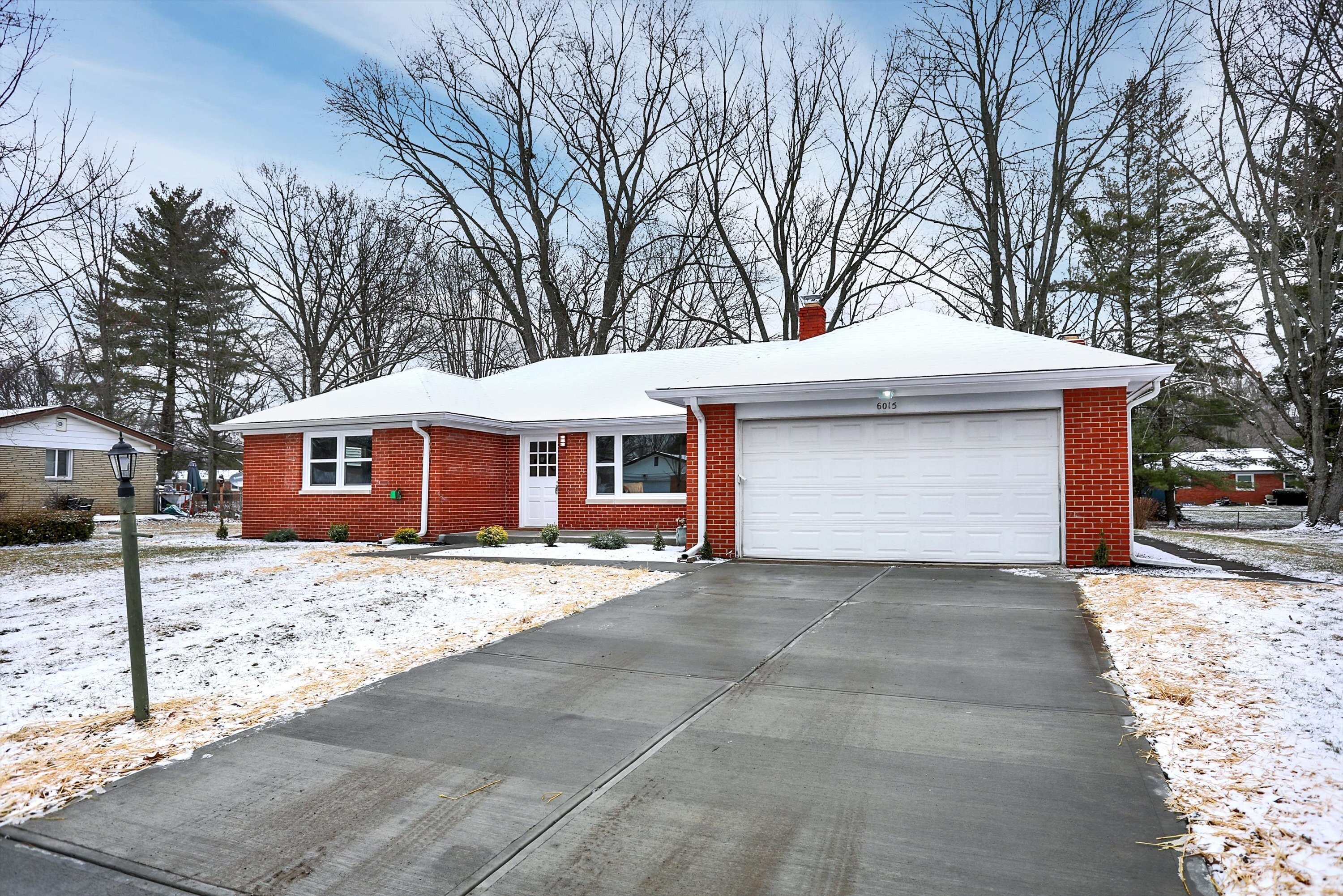 6015 Manning Road Indianapolis, IN 46228 - Photo 3 of 40 Gallery Image 3