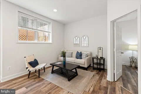 $525,000 | 3350 17th Street Northwest, Unit T2, Washington, DC 20010