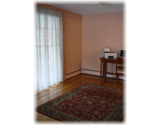 42 Marcia Road Wilmington, MA 01887 - Photo 5 of 13 Gallery Image 5