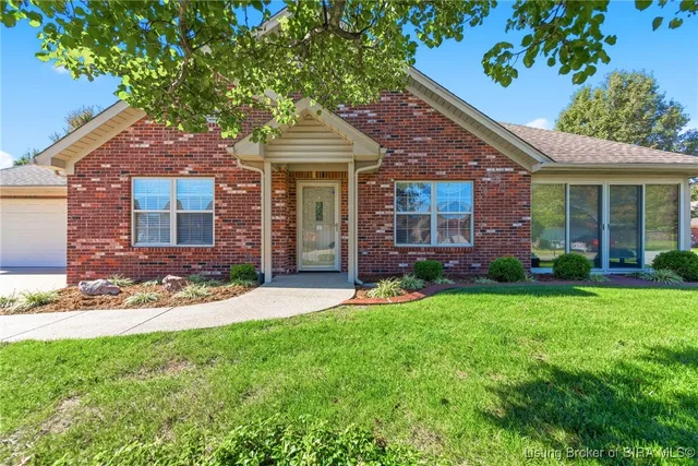 $315,900 | 8464 Hunters Trace, Sellersburg, IN 47172