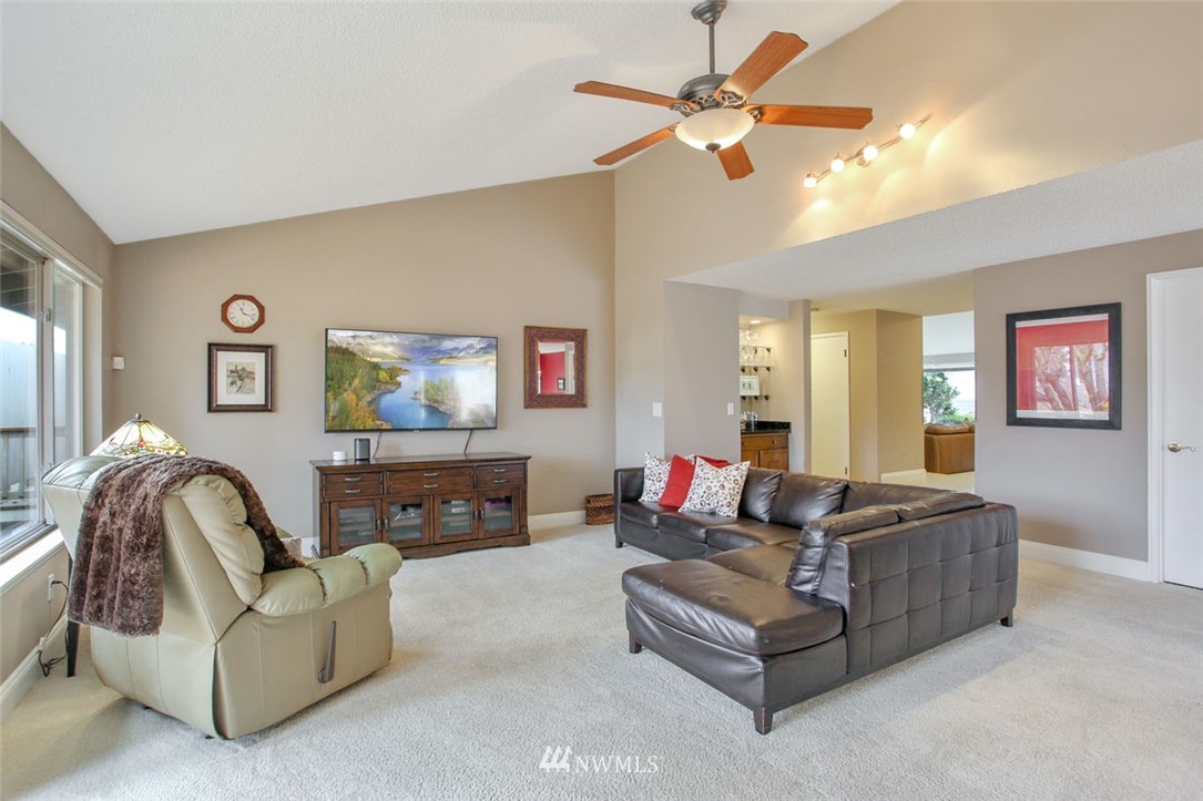 16211 145th Avenue Southeast Renton, WA 98058 - Photo 8 of 23 Gallery Image 8
