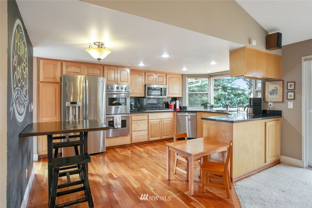 16211 145th Avenue Southeast Renton, WA 98058 - Photo 9 of 23 Gallery Image 9