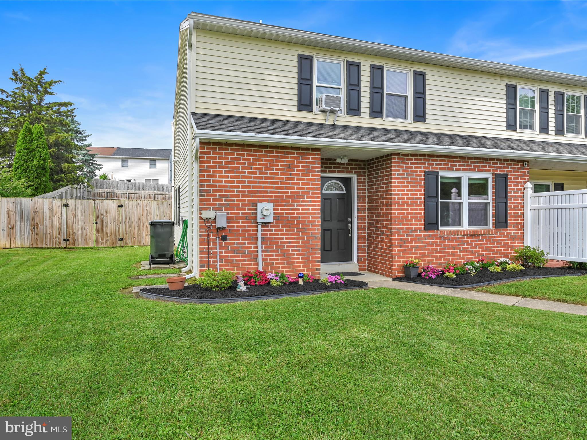461 Crosswinds Drive Lititz, PA 17543 - Photo 4 of 32 a front view of house with a garden