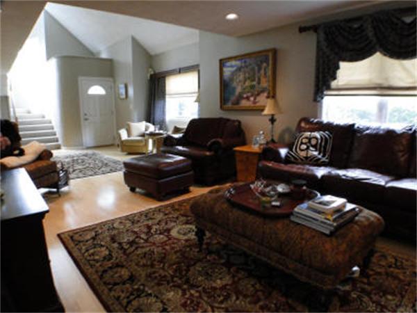 34 Pearl Road Saugus, MA 01906 - Photo 12 of 30 Gallery Image 12
