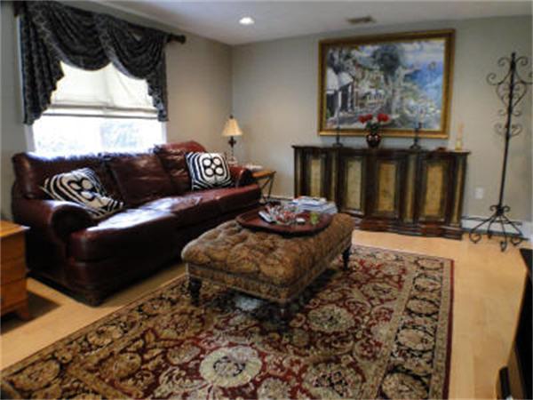 34 Pearl Road Saugus, MA 01906 - Photo 9 of 30 Gallery Image 9