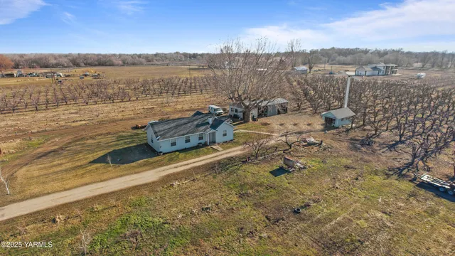 $399,900 | 300 East Martin Lane, Toppenish, WA 98948