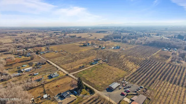 $399,900 | 300 East Martin Lane, Toppenish, WA 98948