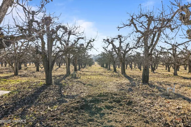 $399,900 | 300 East Martin Lane, Toppenish, WA 98948