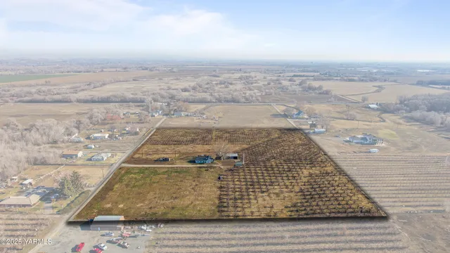 $399,900 | 300 East Martin Lane, Toppenish, WA 98948