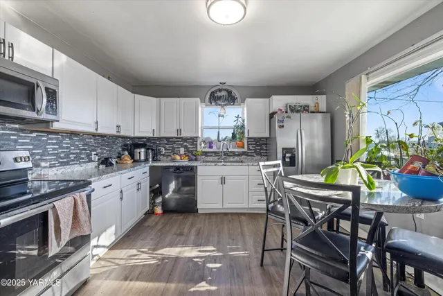 $399,900 | 300 East Martin Lane, Toppenish, WA 98948