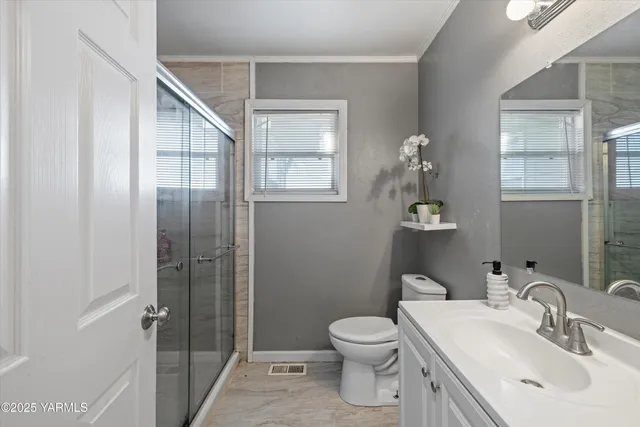 $399,900 | 300 East Martin Lane, Toppenish, WA 98948