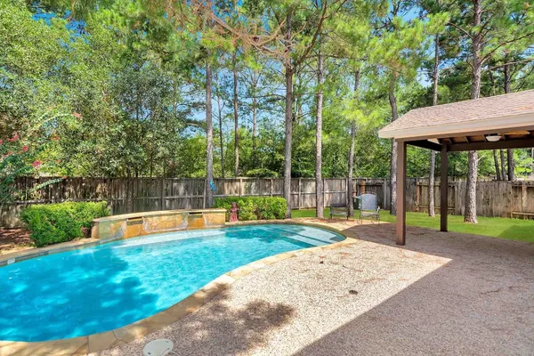 $3,900 | 22 North Queenscliff Circle, The Woodlands, TX 77382