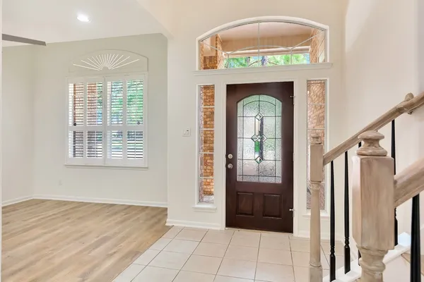 $3,900 | 22 North Queenscliff Circle, The Woodlands, TX 77382