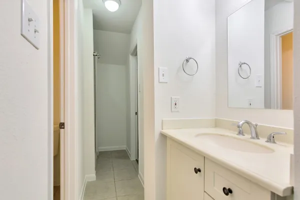 $3,900 | 22 North Queenscliff Circle, The Woodlands, TX 77382