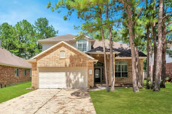 $3,900 | 22 North Queenscliff Circle, The Woodlands, TX 77382