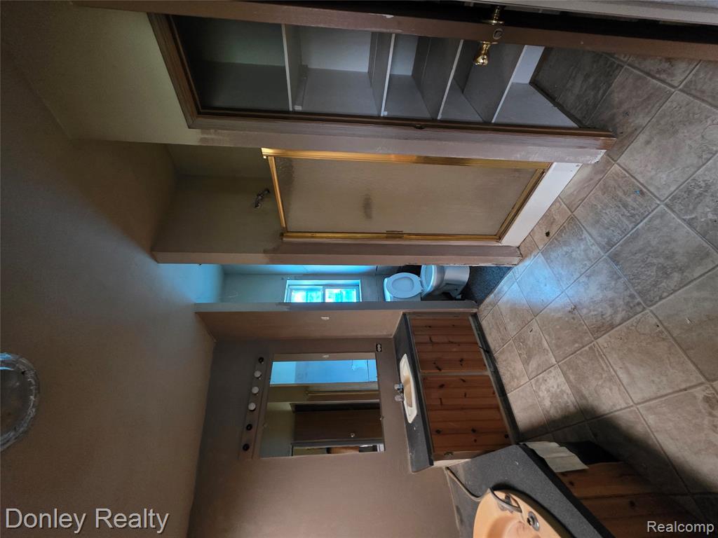 7751 Vincent Road Croswell, MI 48422 - Photo 8 of 12